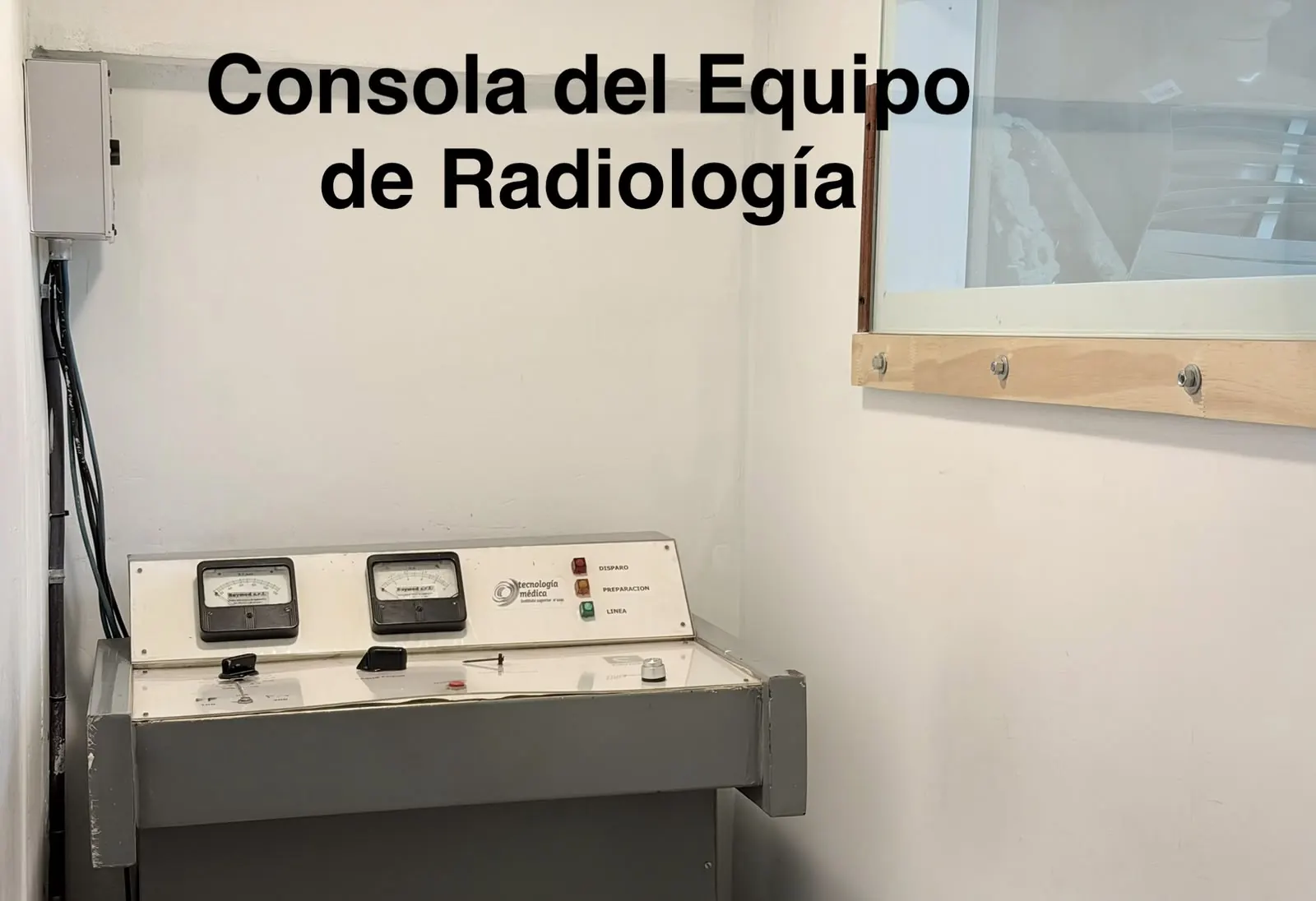 Consola del equipo de radiología